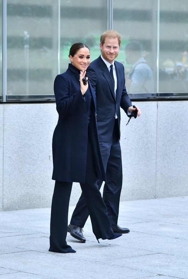 بعد الوعكة الصحية لملكة بريطانيا.. هل يقضي هاري وميغان إجازة عيد الميلاد مع جدته؟