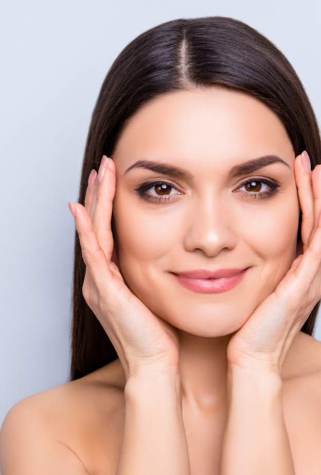 خلطات طبيعية من الورد للحصول على بشرة متوهجة ورائعة