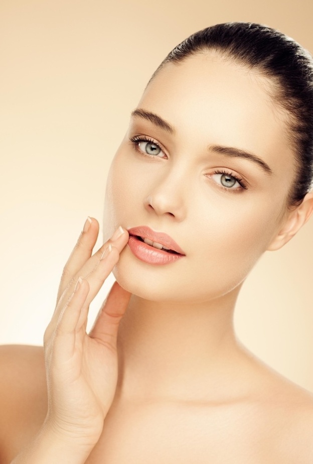 طريقة تكبير الشفايف بالفازلين