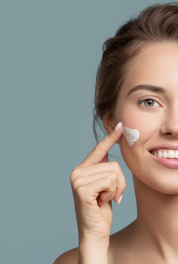 ماسك تقشير البشرة بالحليب يساعدك على التخلص من الطبقة العلوية من الجلد وكشف عن بشرة جديدة ونضرة