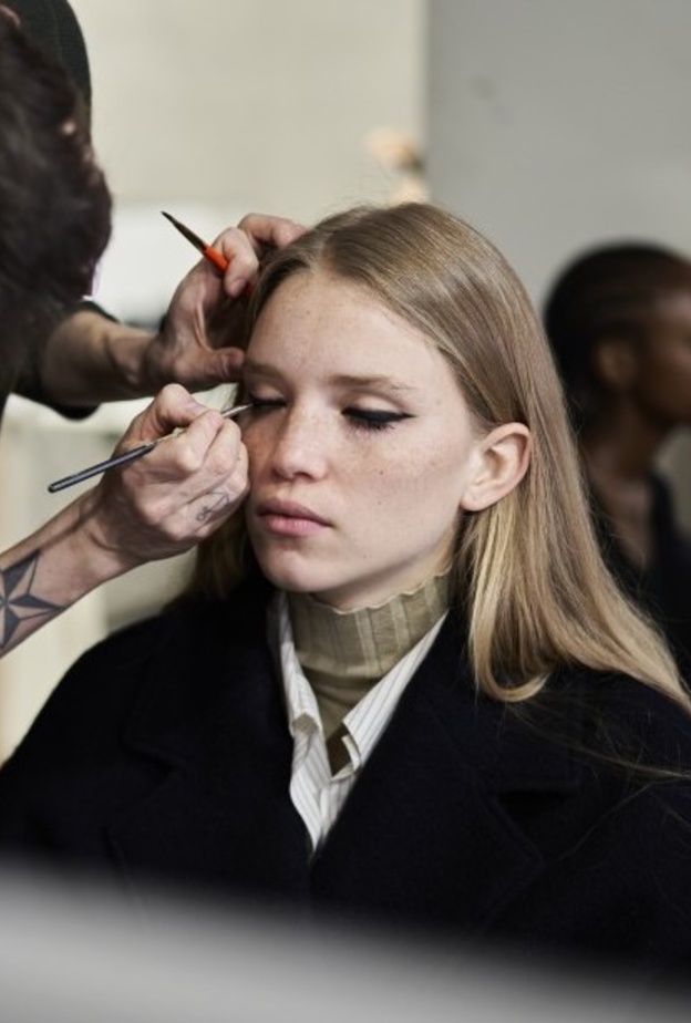 أبرزي جمال عينيك مع هذه المستحضرات