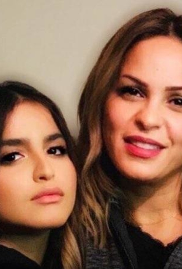 منى السابر وابنتها حلا الترك