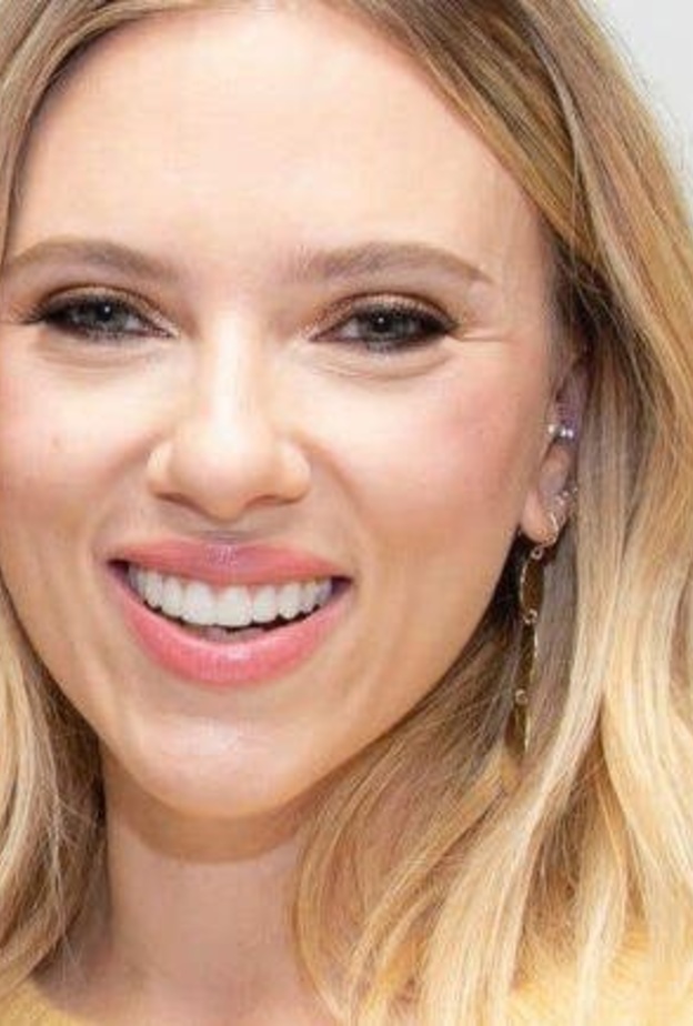 النجمة سكارليت جوهانسون