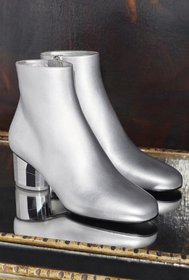 دار Salvatore Ferragamo تطلق  تشكيلة موسم الأعياد الجديدة لعام 2021