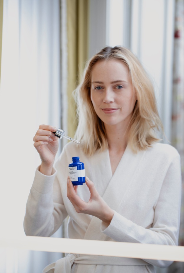 إليكم النظام المُلطّف المضاد للقشرة من Hair Rituel by Sisley