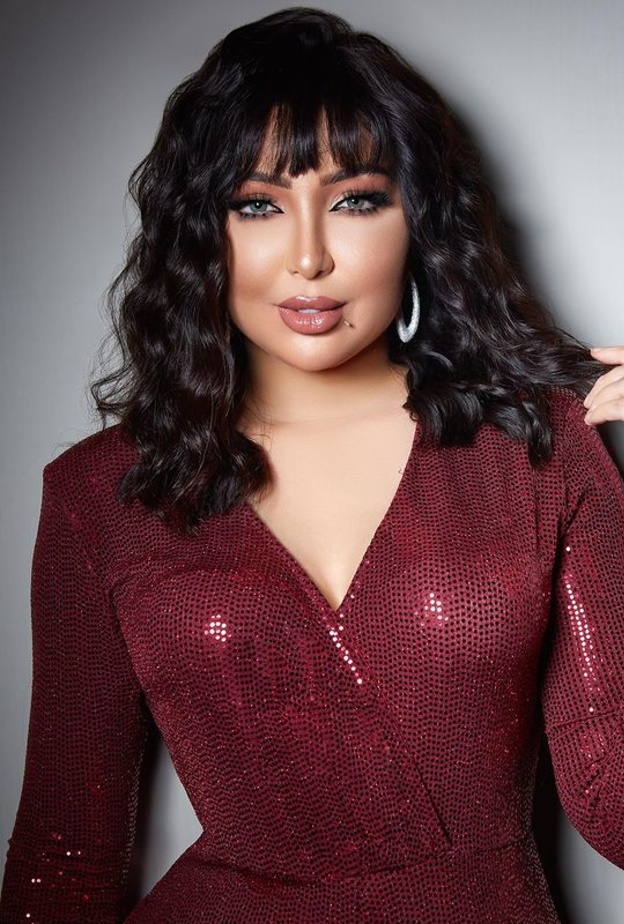 طريقة تطبيق مكياج ترابي ناعم من أحدث إطلالات دنيا بطمة