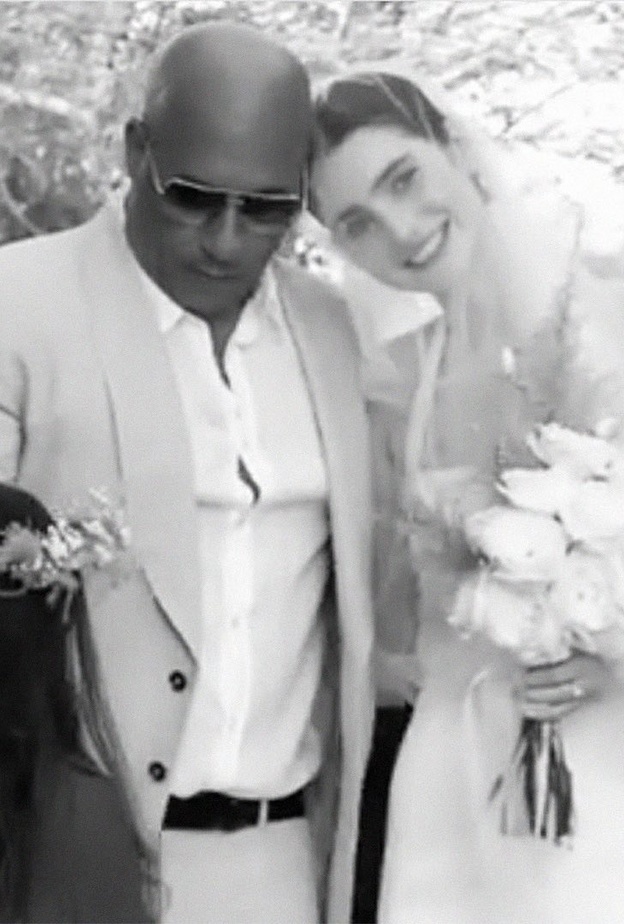 ميدو ووكر تتزوج من لويس ثورنتون آلان