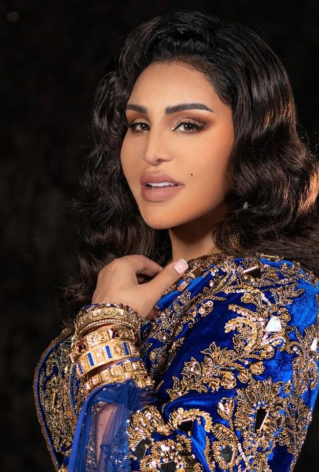 أحدث تسريحات شعر ومكياج النجمات هذا الأسبوع من بدت الأجمل 2021