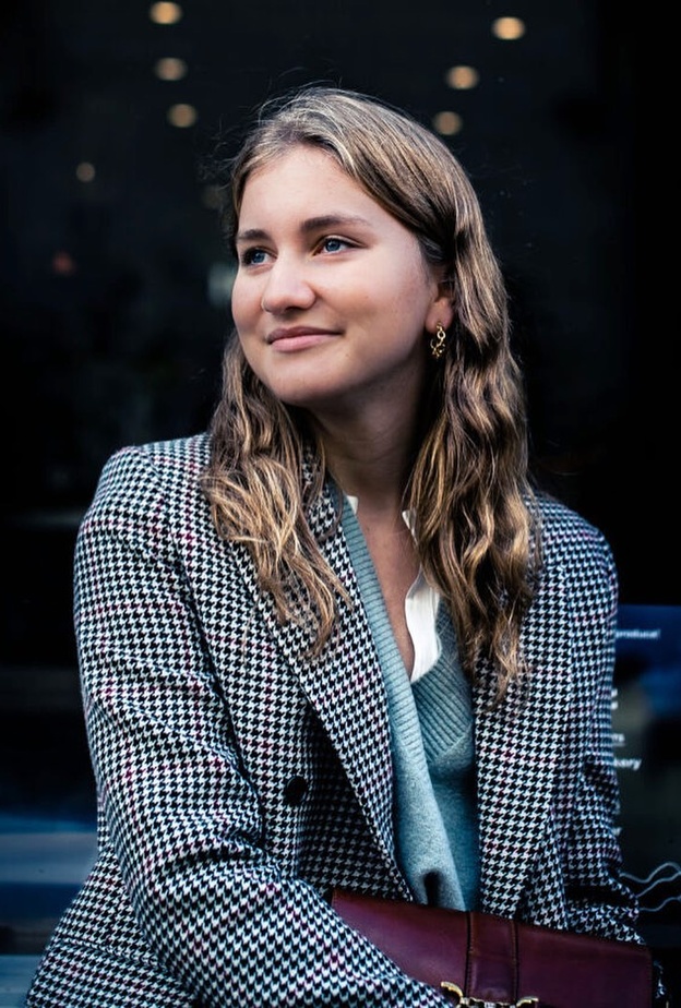 العائلة المالكة البلجيكية تنشر صورة جديدة للأميرة إليزابيث ولية العهد