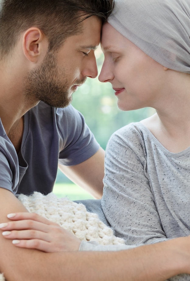 5 أشياء ضرورية تحتاج إليها المرأة المصابة بسرطان الثدي من زوجها