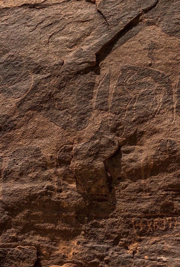 منطقة حمى الأثرية.. أكبر مجمعات الفن الصخري في العالم ووجهة تاريخية لا مثيل لها