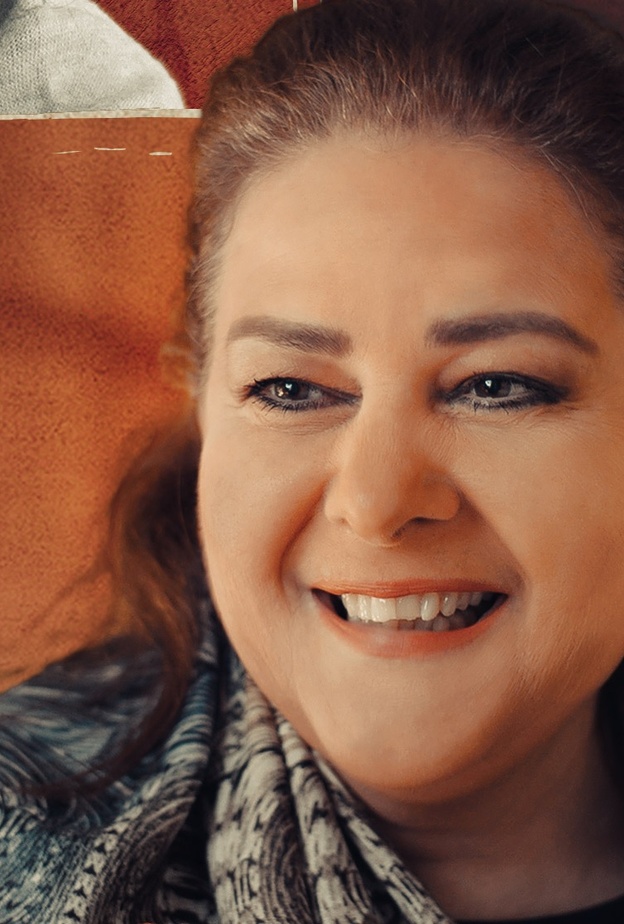 دلال عبدالعزيز في فيلم "فرق خبرة"