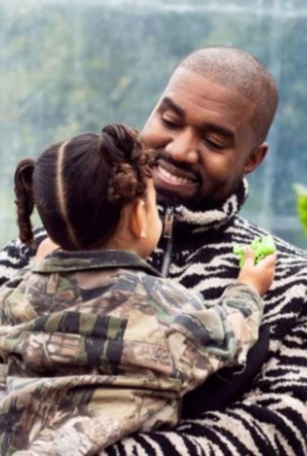 رسميًا.. تغيير اسم كاني ويست بحكم قضائي إلى "Ye"