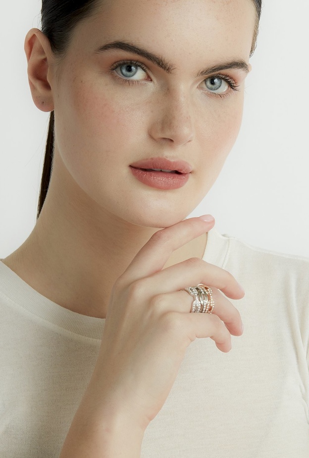 خاتم الماس والسيراميك الأبيض من شاي SHAY