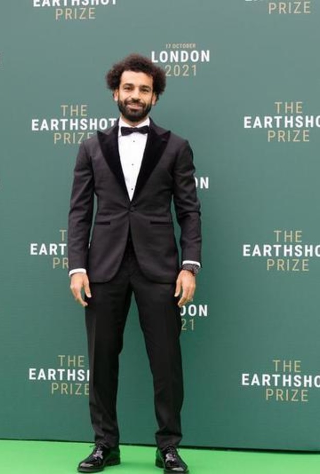 محمد صلاح يجمع بين البساطة والأناقة في ستايل واحد