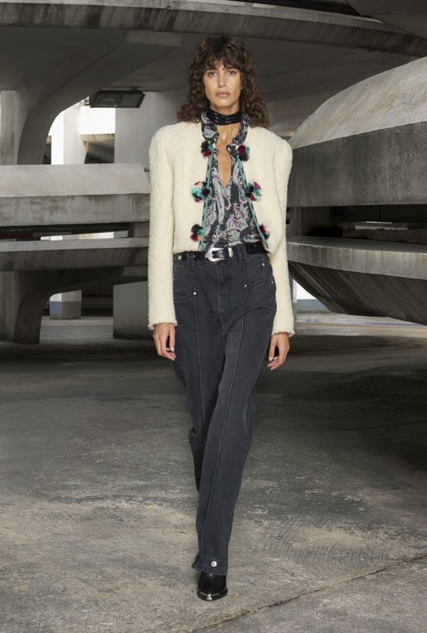  تنسيق السويتشرت وبنطلون الجينز من Hermes