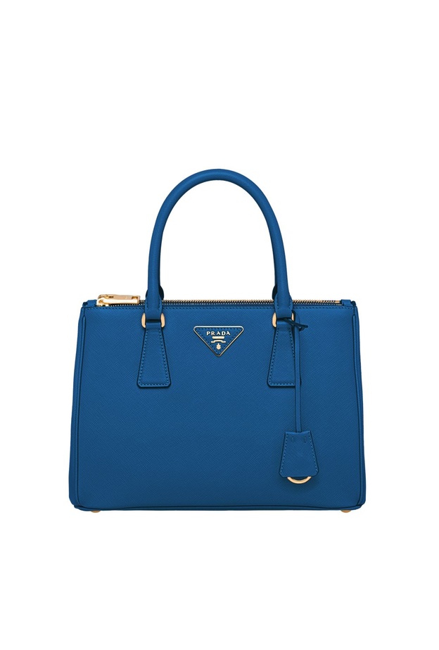 حقيبة Prada Galleria بطلة مُتألقة بذاتها في كل عصر