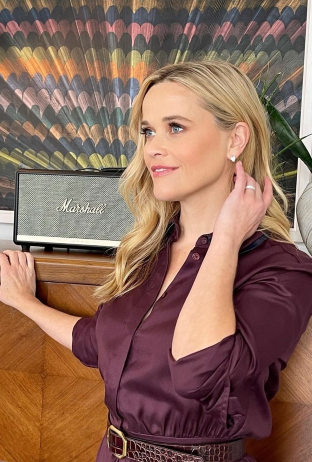 ريس ويذرسبون تستعيد ذكريات الطفولة بصورة على إنستجرام