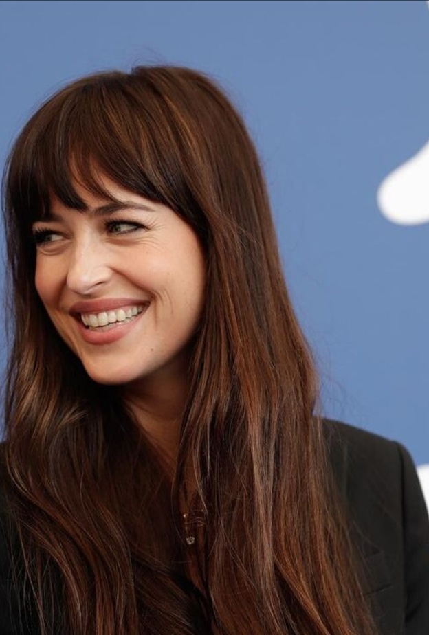 كريس مارتن يعترف بحبه لـ داكوتا جونسون