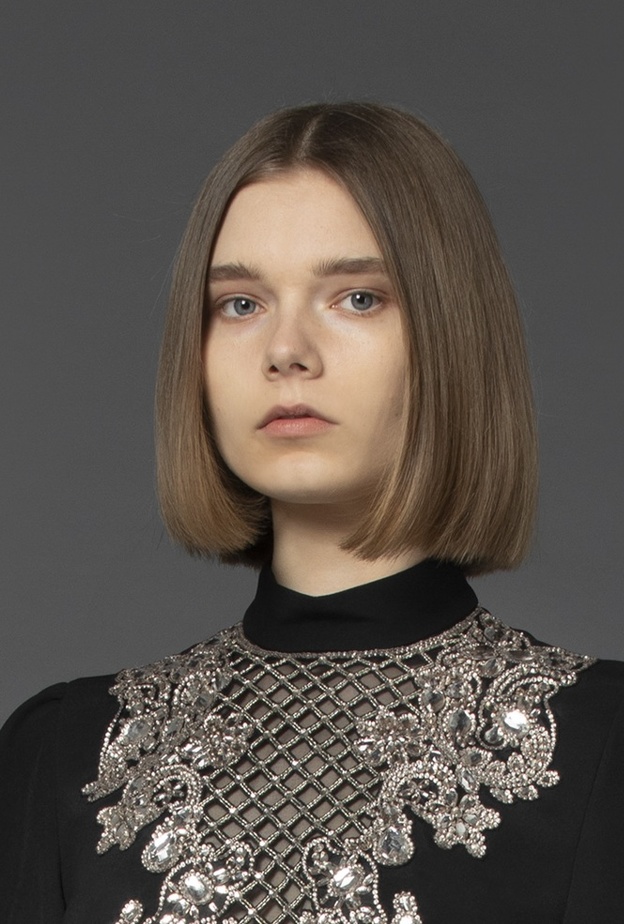 كيفية العناية اليومية بالبشرة لإطلالة نضرة لطالبات الجامعة