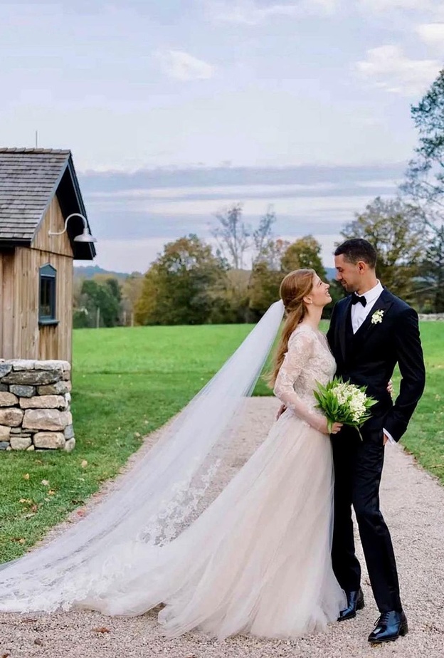 جينيفر غيتس تتحدث عن "تحدي" التخطيط لزفافها في ظل الدراسة وانشغال عريسها في الأولمبياد