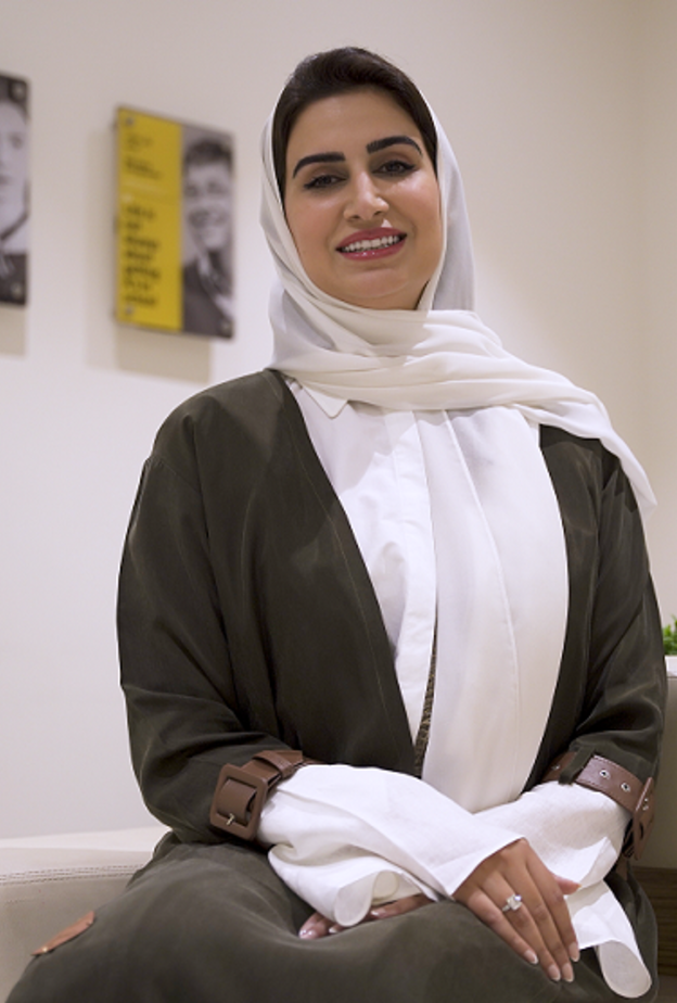  محاور المشاهير عدنان الكاتب يحاور رنا الشبل مؤسسة مركز "احتواء" الطبي والموسيقية عبير بالبيد