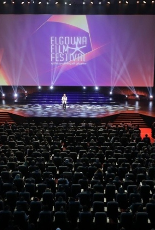 إندلاع حريق كبير في مهرجان الجونة قبيل يوم من افتتاحه ..بالفيديو