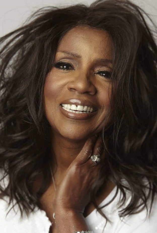 غلوريا جاينور