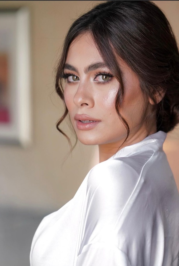 اطلالات جمالية ناعمة للشابات من وحي هاجر أحمد