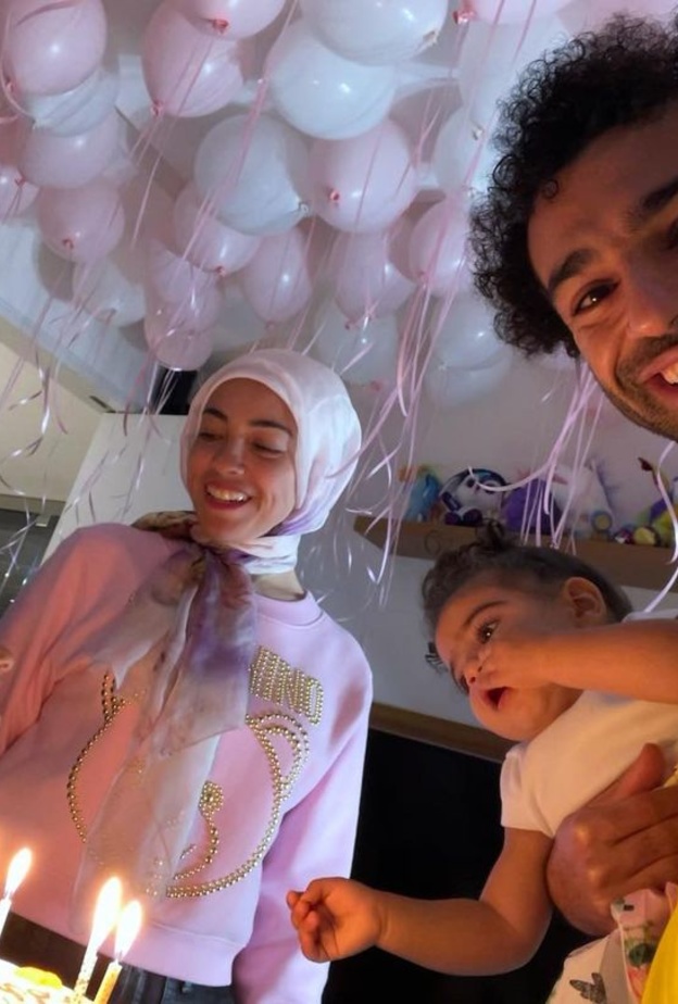 محمد صلاح واسرته