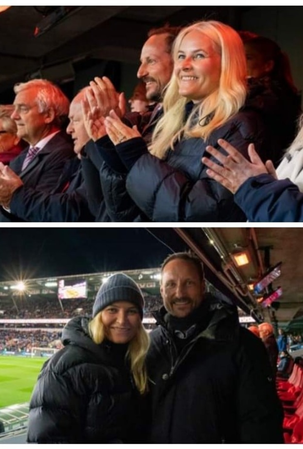 الأمير هاكون والأميرة ميت ماريت يشاهدان مباراة كرة القدم