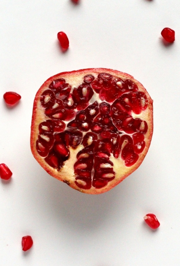 طريقة اتباع رجيم الرمان للتخلص من دهون البطن والأرداف سريعا