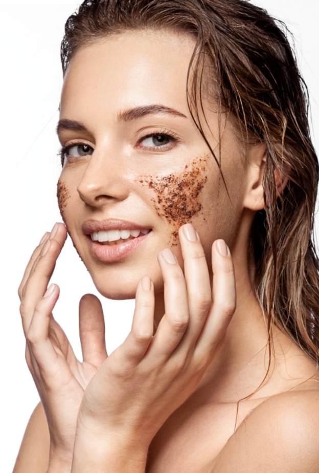  فوائد ماسك القهوة لتفتيح البشرة الدهنية وطرق تحضيره