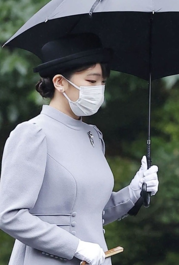 الأميرة ماكو تزور المقبرة الملكية بالتزامن مع اقتراب موعد زفافها