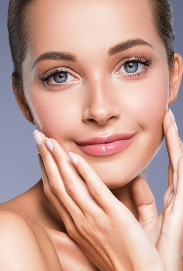 نصائح جمالية لبشرة مشرقة أثناء العلاج الكيميائي لدعم مريضات سرطان الثدي