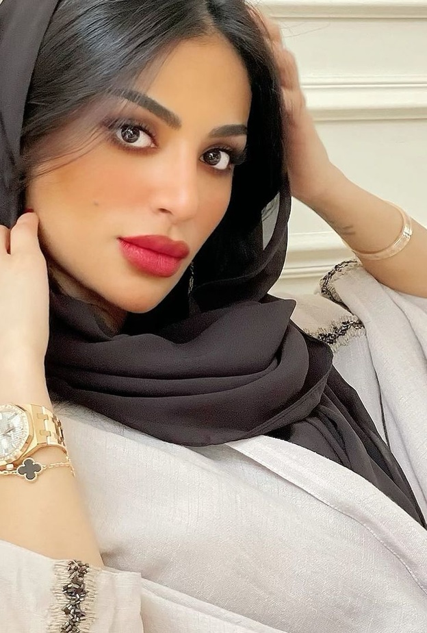 فاطمة الانصاري 