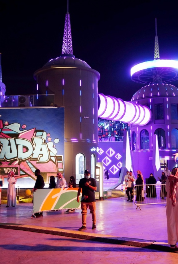 أجواء ترفيهية مميزة في مركز تاكندا