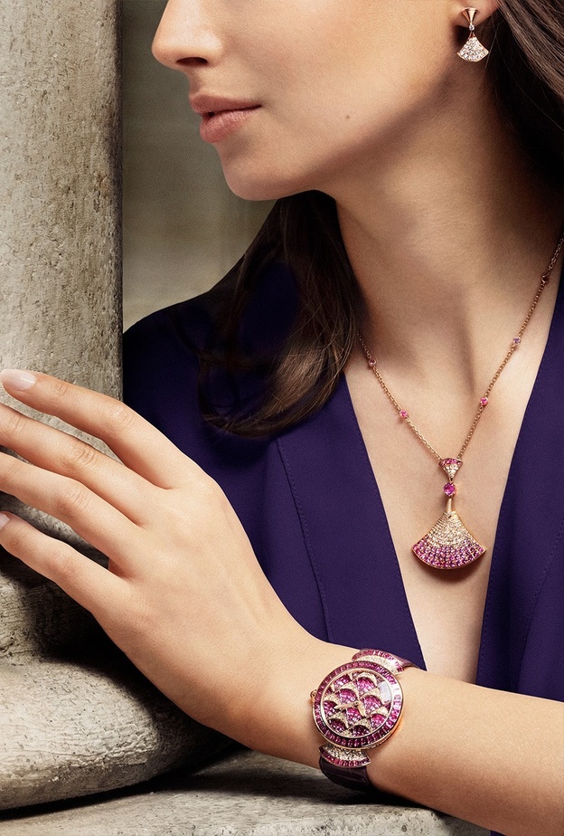 أناقة سهرات نوفمبر بأفخم الساعات