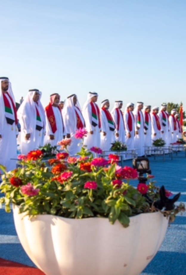 أوبريت ملحمة وطن ومسيرة للسيارات الكلاسيكية في إمارة الشارقة احتفاءً باليوم الوطني الـ 50