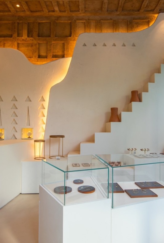 بالصور: شاهدوا التصميم المميز لـ "قرمز البوليفارد" بهويته التاريخية اللافتة