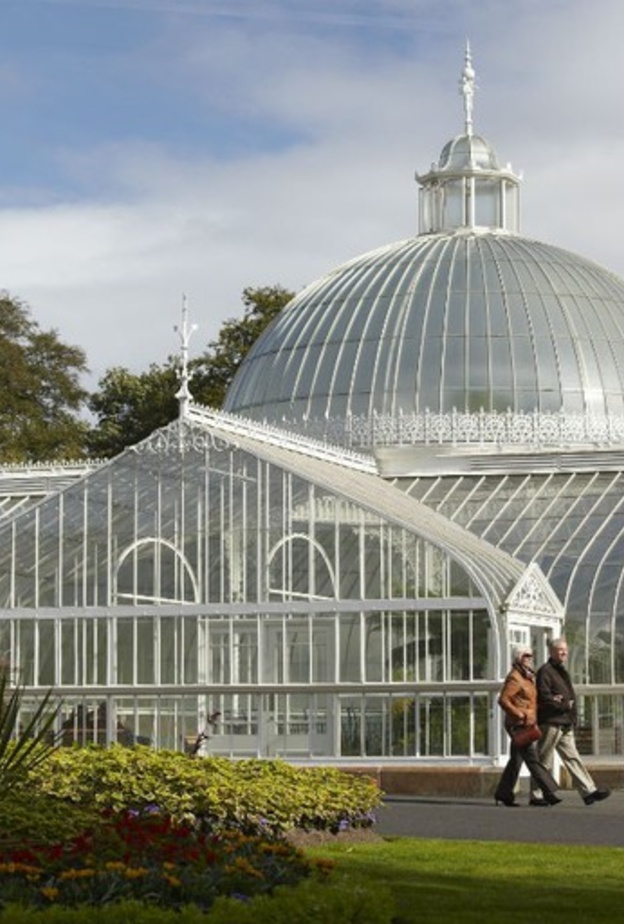 الحدائق النباتية وقصر كيبل Botanic Gardens And Kibble Palace