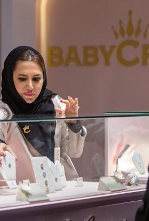 معرض المجوهرات الفريدة يتلألأ بأكثر من 80 نوعًا من إكسسوارات الأطفال