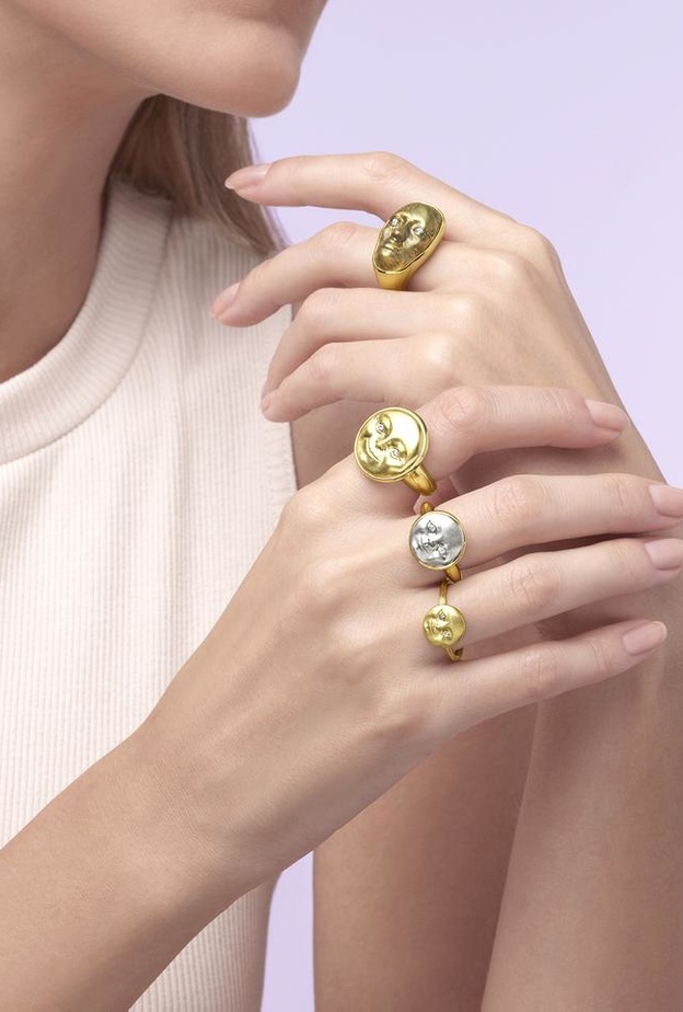 الصورة من موقع Anthony Lent