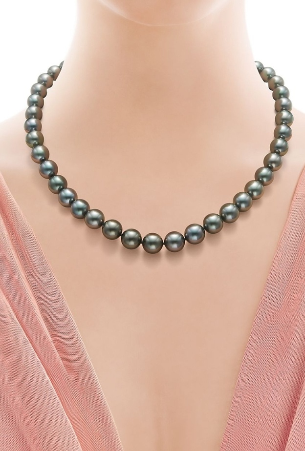 الصورة من موقع Tiffany & Co. للمجوهرات