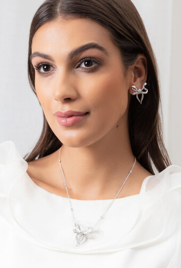 الصورة من موقع Vanleles للمجوهرات