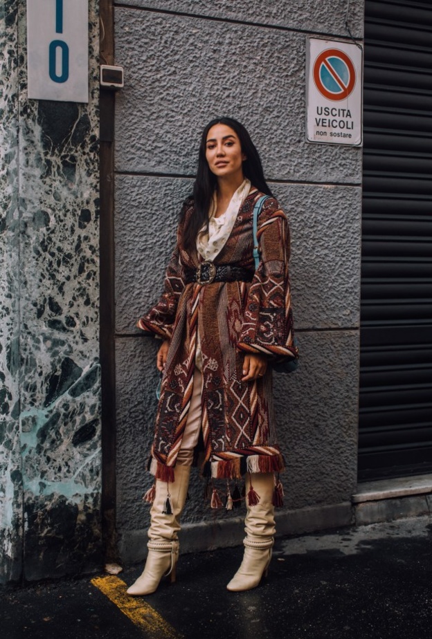 أفكار أنيقة لتنسيق الأزياء البوهيمية في اطلالات شتاء 2022