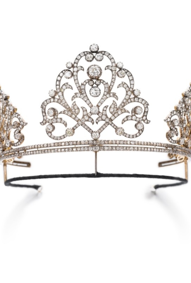 تاج من القرن الـ19 يعود لعائلة نبيلة في ألمانيا