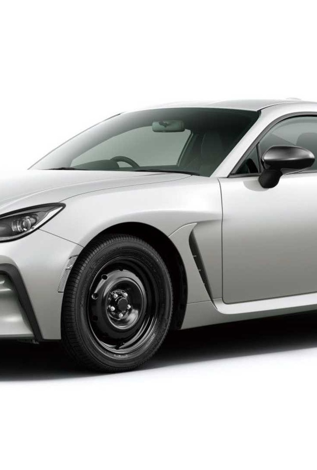 تويوتا تكشف النقاب عن سيارتها GR 86 الجديدة