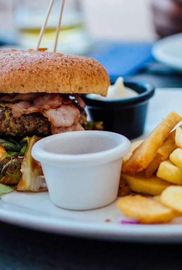 الوجبات السريعة وعلاقتها بمرض السكري