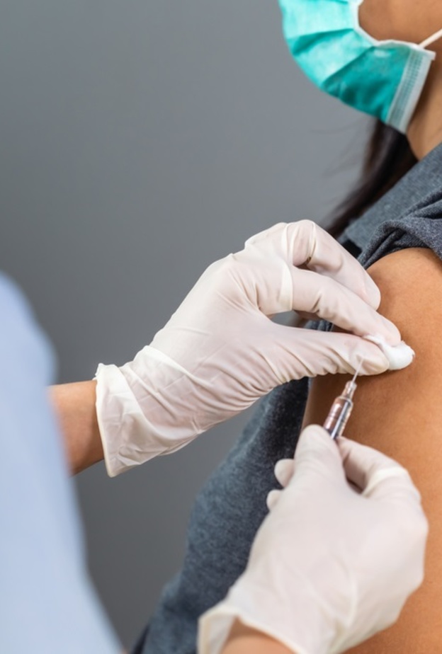 5 اطعمة يجب الاكثار من تناولها بعد تلقي لقاح كورونا